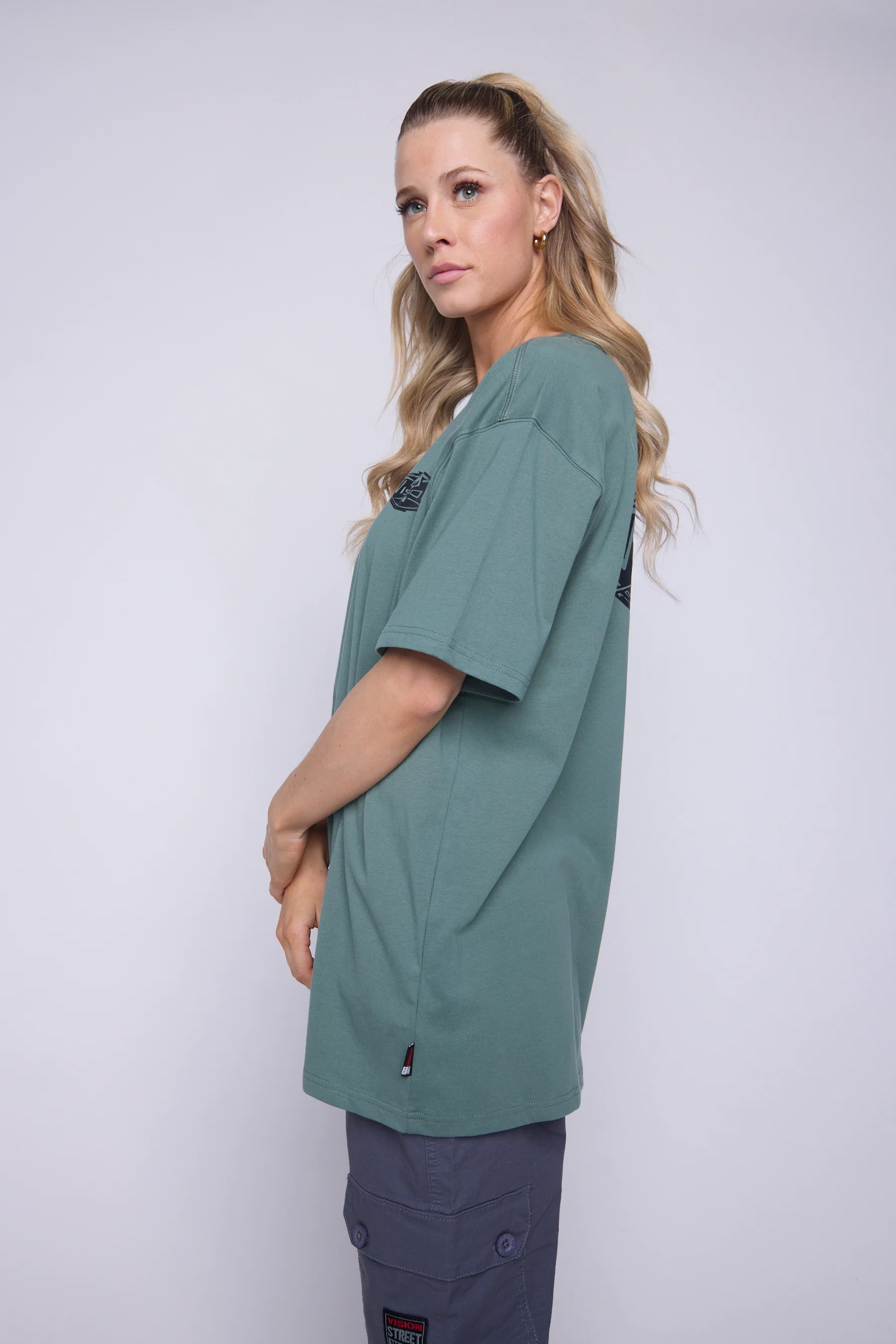 Skull Logo T-Shirt - Moss - Image 5